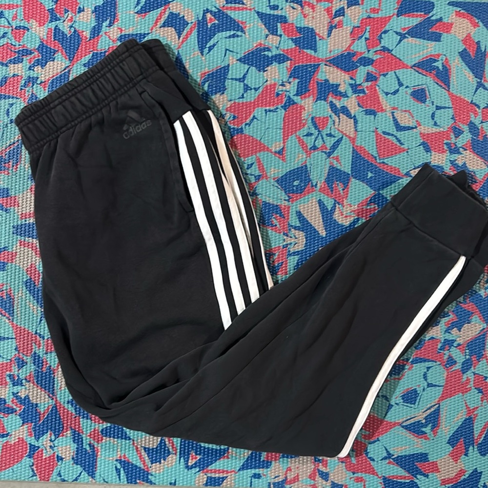 Men’s adidas joggers M